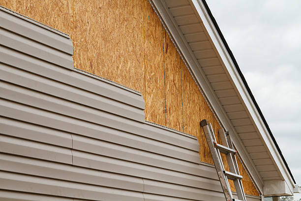 24/7 Emergency Vinyl Siding experts in Goshen, IN